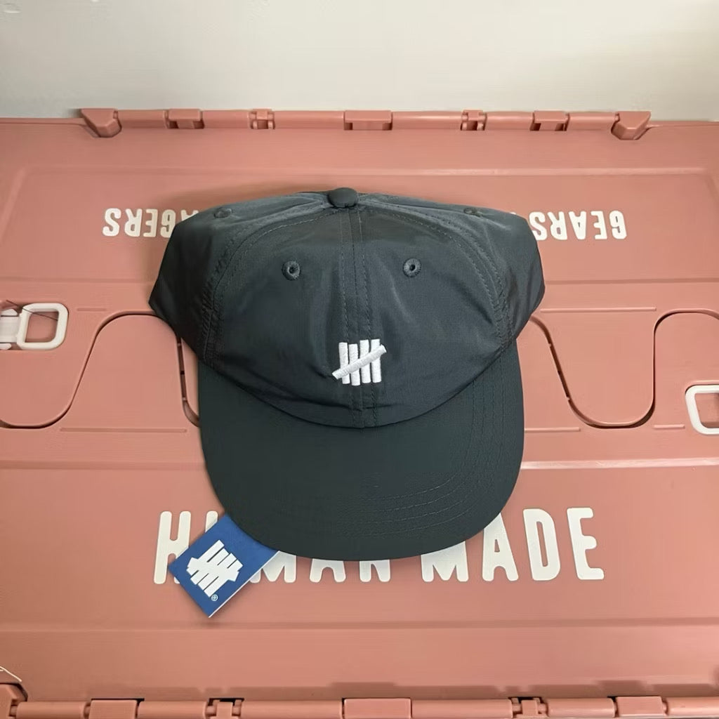 [New] Undefeated Cap