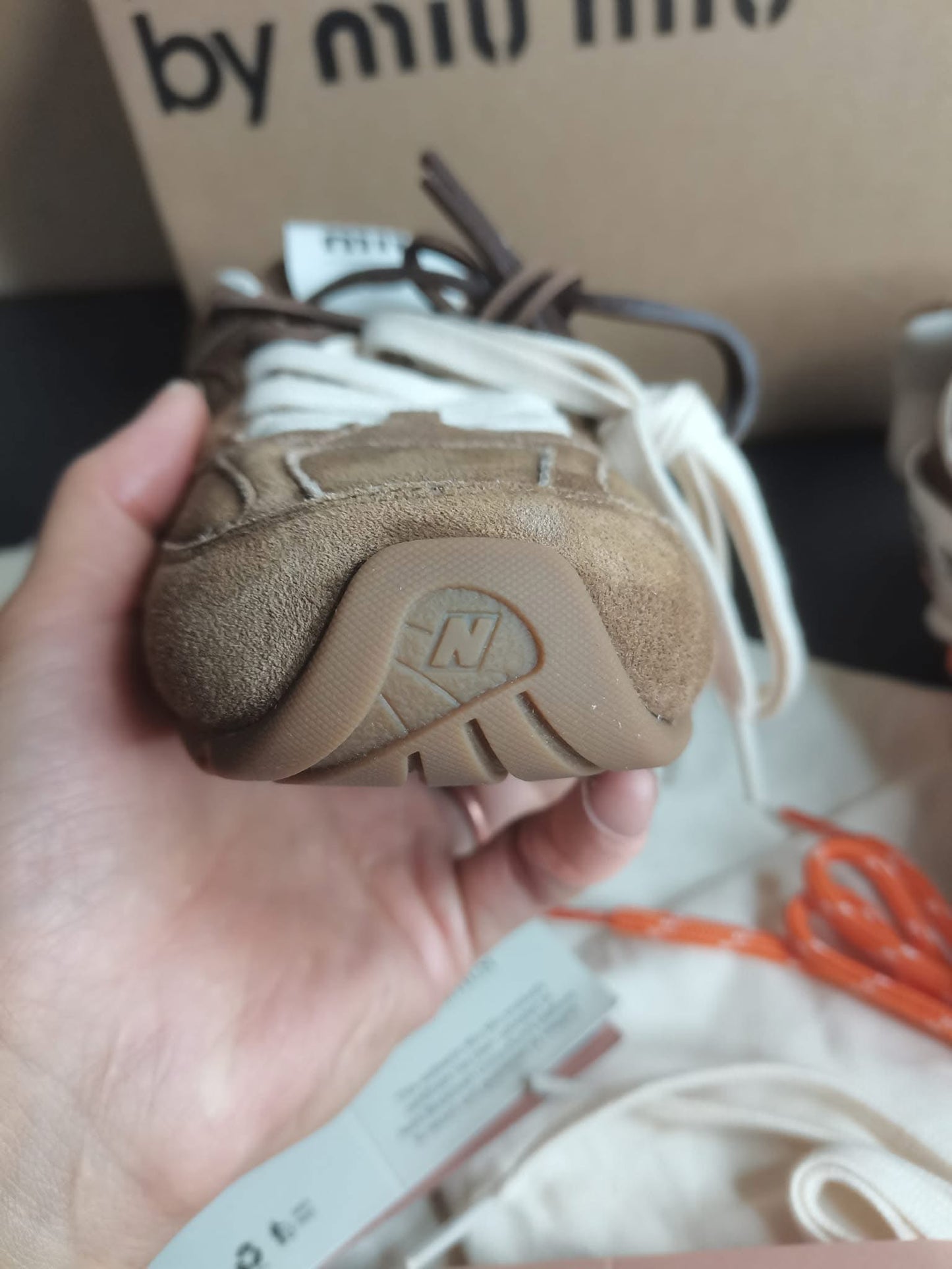 [New] Miumiu x New Balance 530