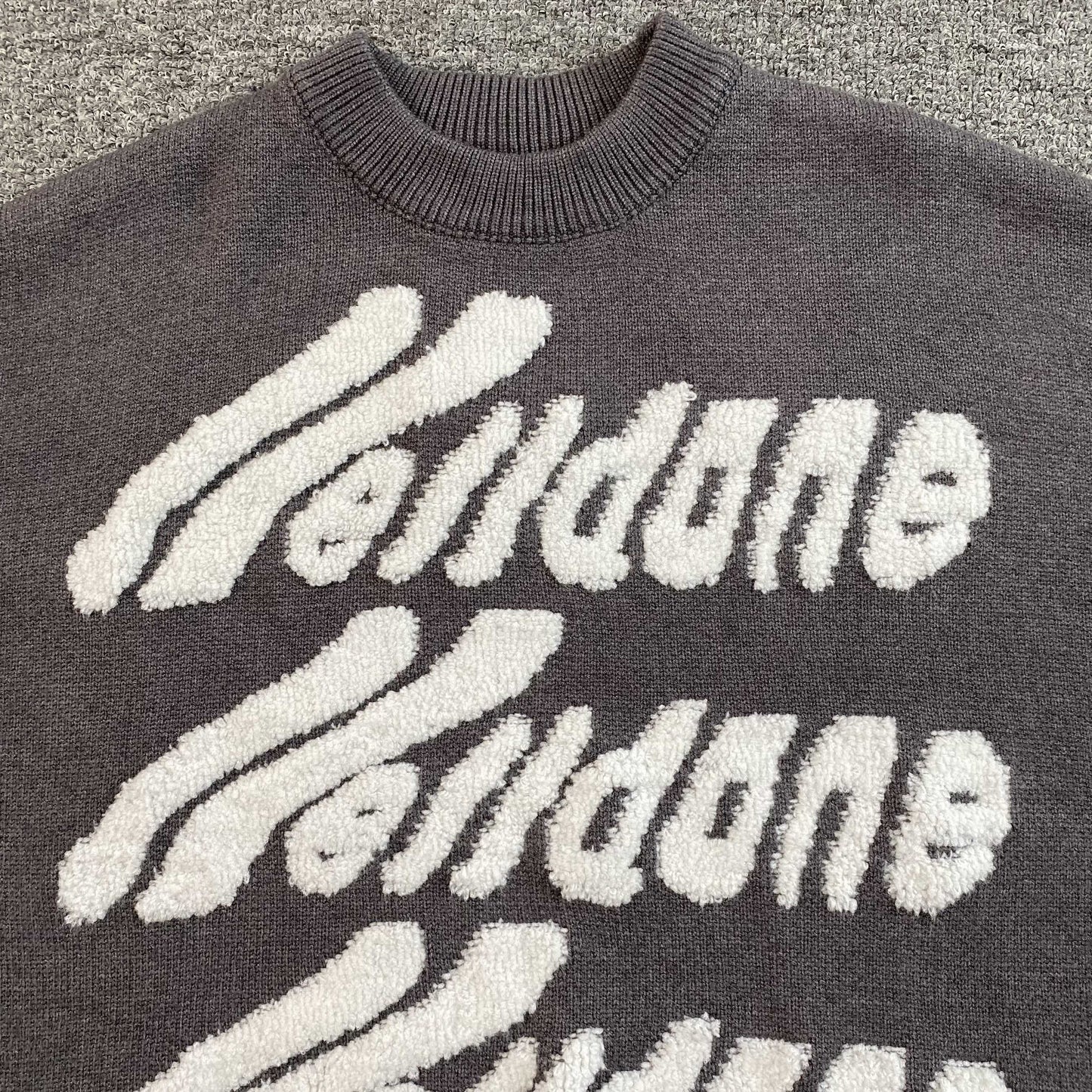 [New] Welldone Logo Knit Sweater