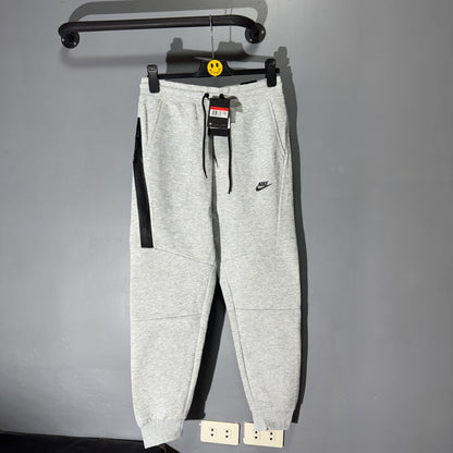 [New] Nike Techfleece Sweatpants (Gray)