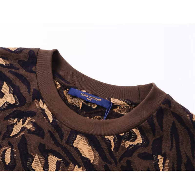 [New] Louis V Monogram Camo Tshirt