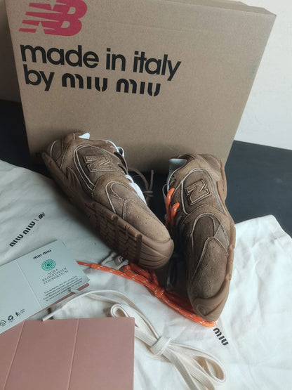 [New] Miumiu x New Balance 530