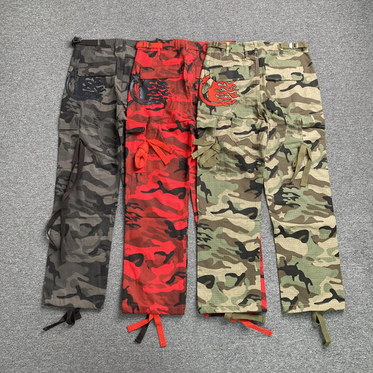 [New] Hellstar Camou Cargo Pants