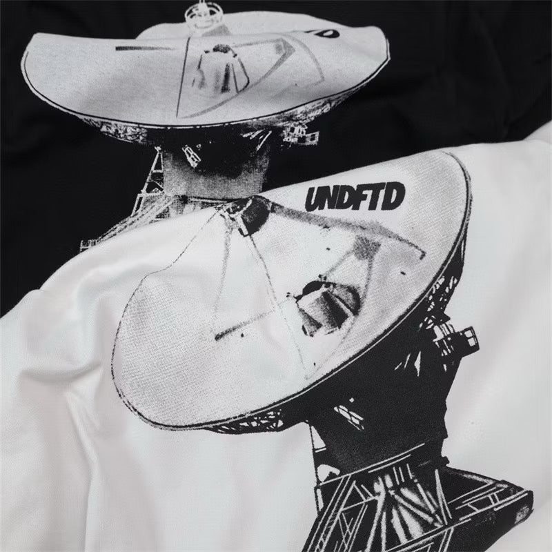 [New] Undefeated ‘Satellite’ Graphic Tee