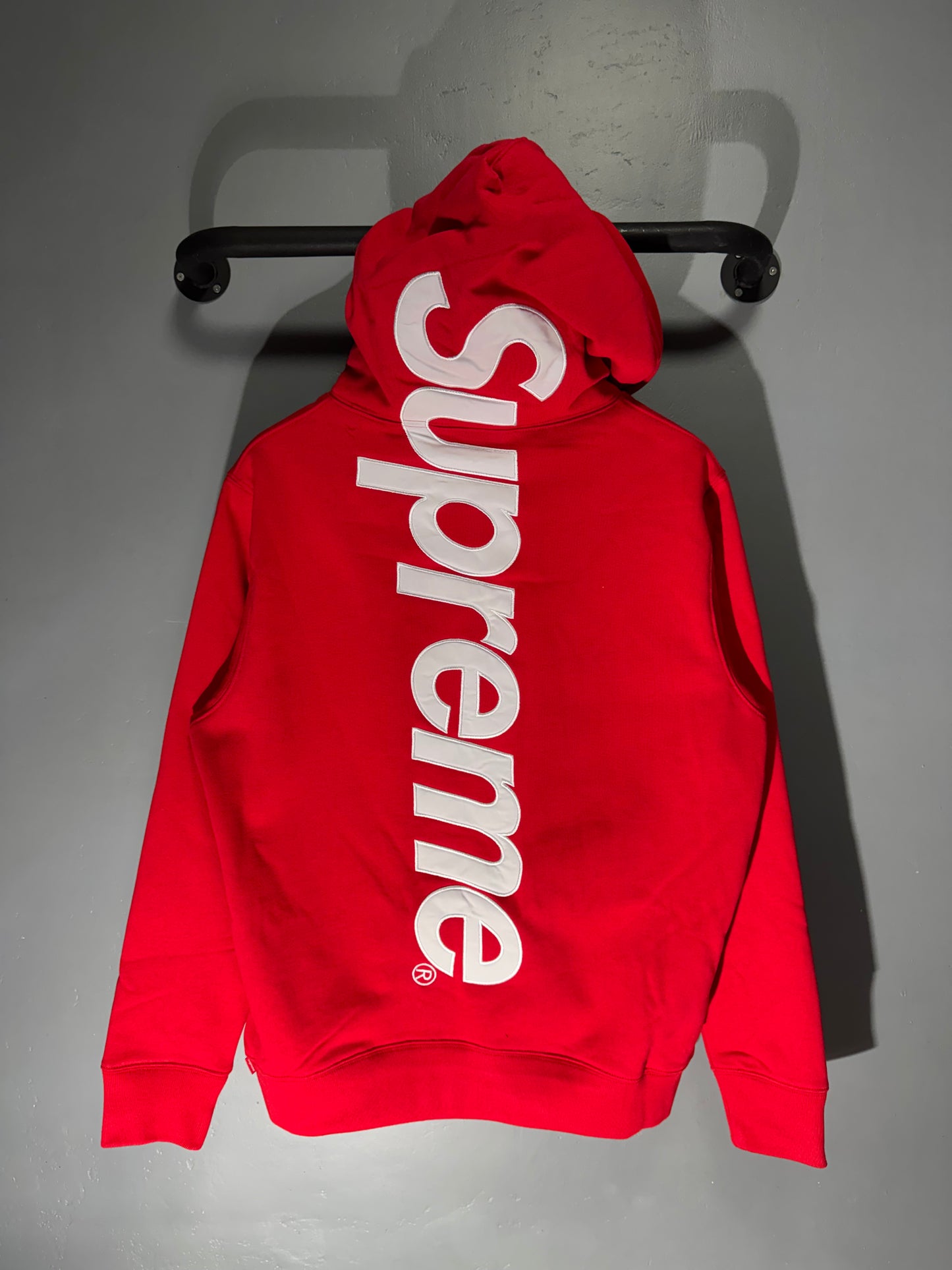 [New] Supreme Back Print Logo Hoodie