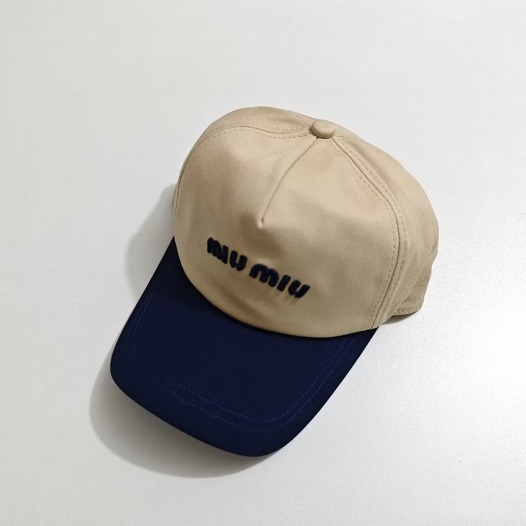 [New] MiuMiu Two Tone Cap