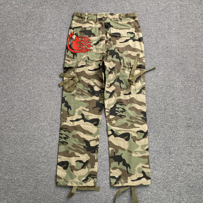 [New] Hellstar Camou Cargo Pants