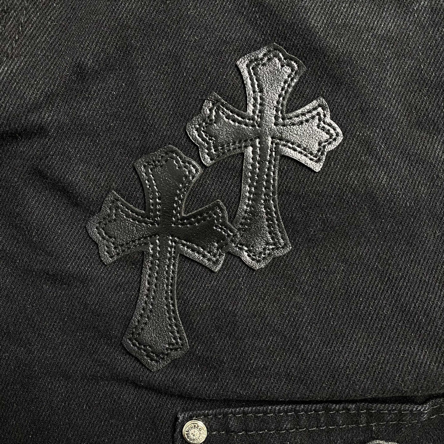 [New] Chrome Hearts Cross Carpenter Double Knee Shorts (All Black)
