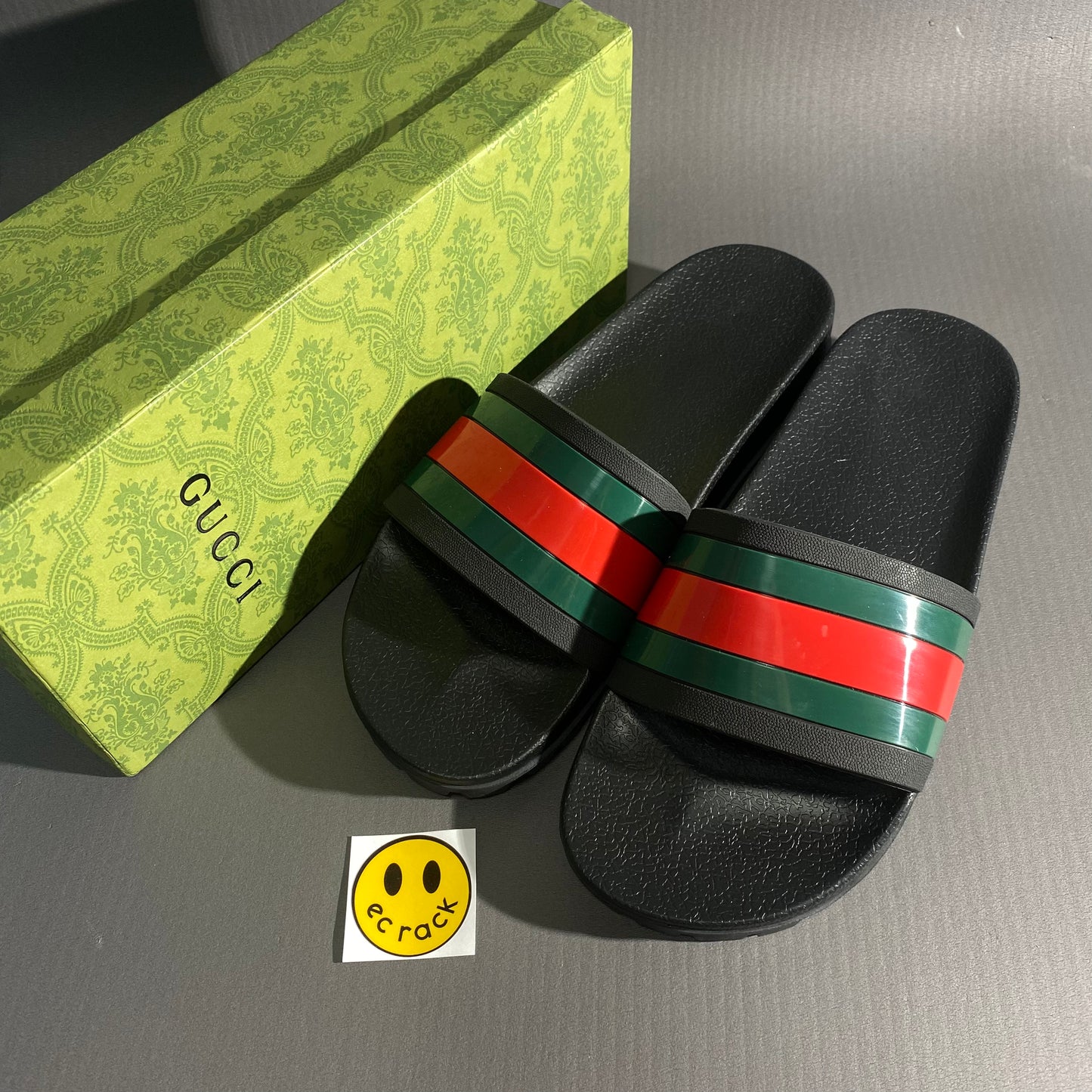 Guccii Slides