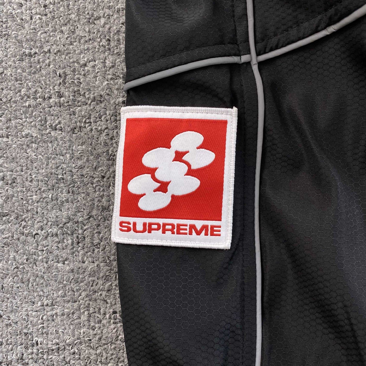 [New] Supreme Reflective Jacket