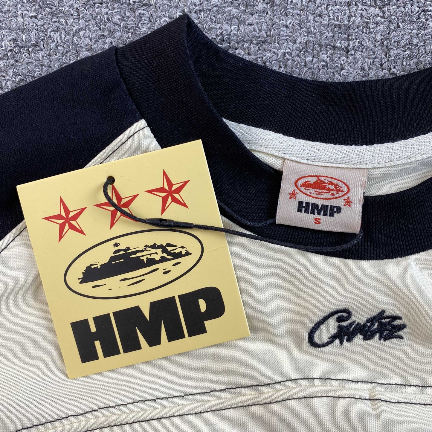 [New] Corteiz HMP Raglan '18' Tee
