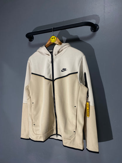 Nike Techfleece Hoodie (Cream/Beige)